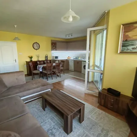 Apartamento христови уютен дом в града на липите